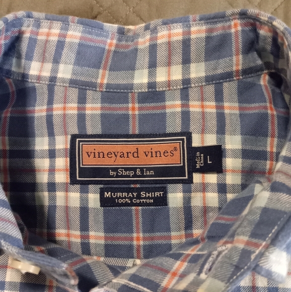 Vineyard Vines Button Up - Picture 2 of 4